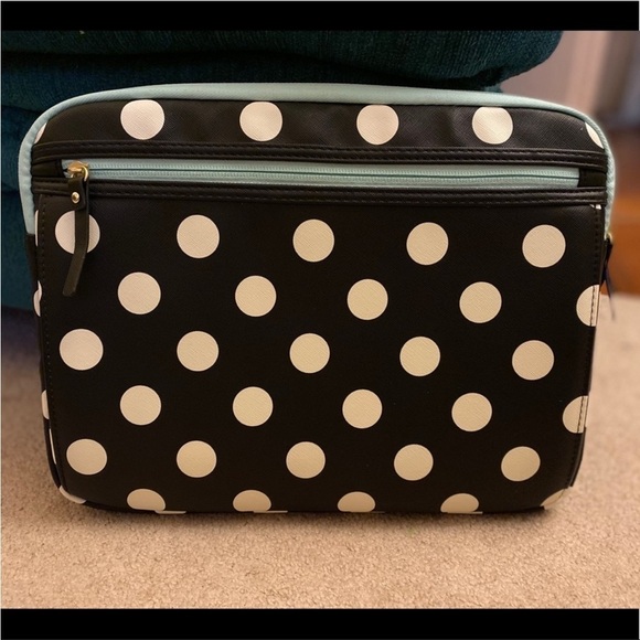 Studio C Handbags - Polkadot laptop case